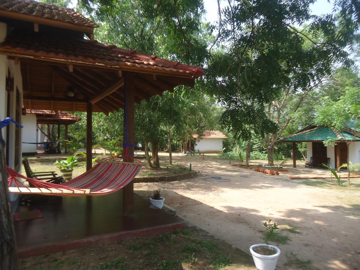 King'S Elephant Cabanas & Restaurant Tangalle Exteriör bild