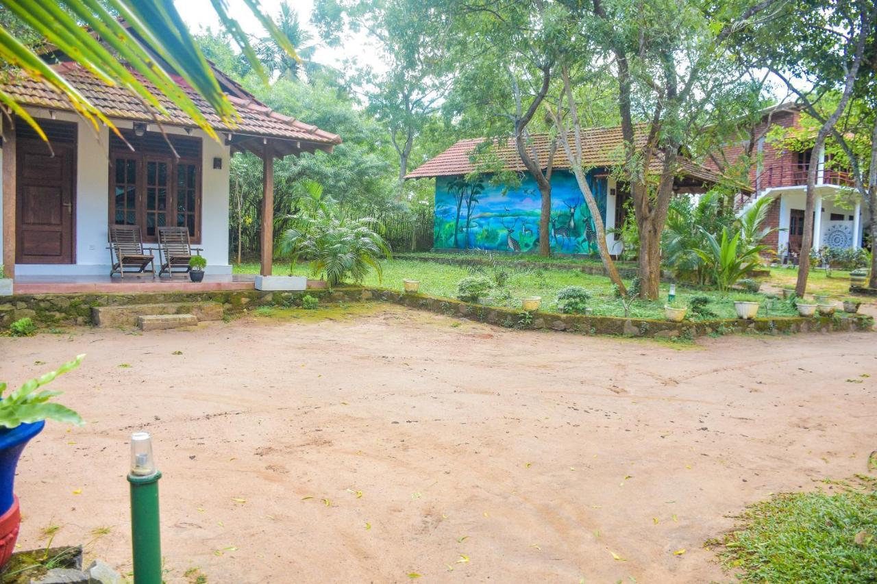 King'S Elephant Cabanas & Restaurant Tangalle Exteriör bild