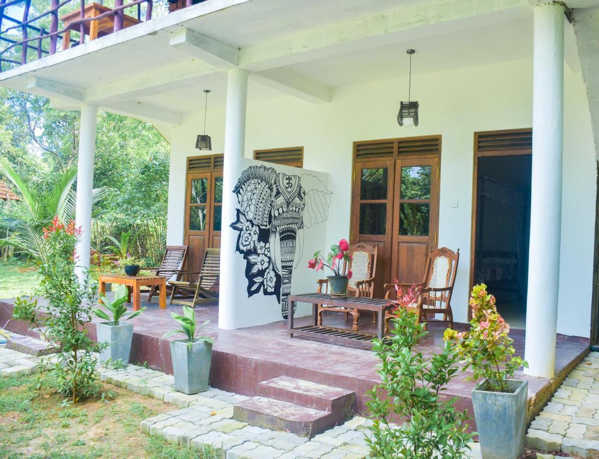 King'S Elephant Cabanas & Restaurant Tangalle Exteriör bild